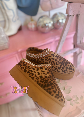 Leopard platform slippers