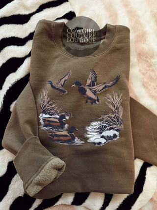 Vintage duck pond mocha crewneck